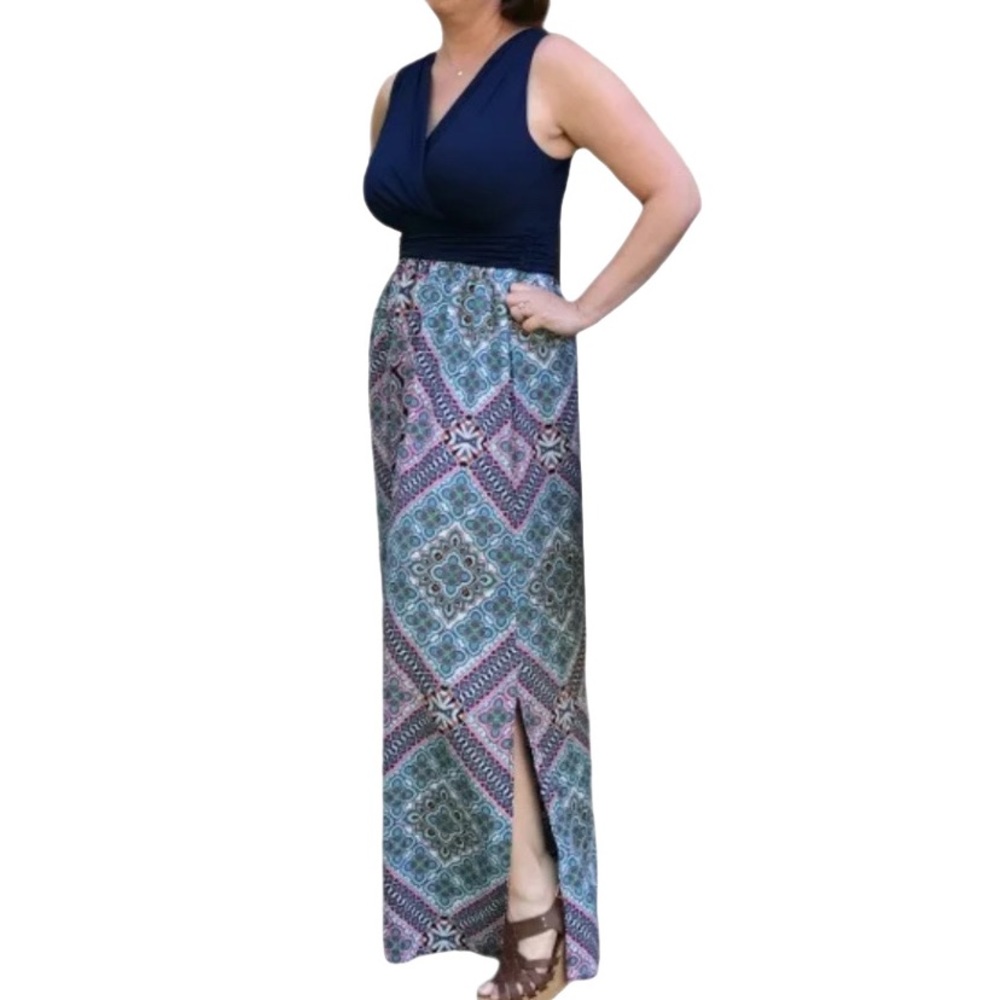 Gilli Boho Sleeveless Surplice Neckline Blue Patterned Maxi Dress Women’s Large